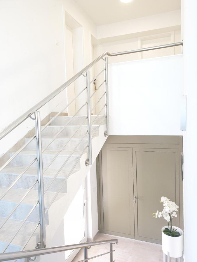 Lalic Gallery Villa 比比涅 外观 照片