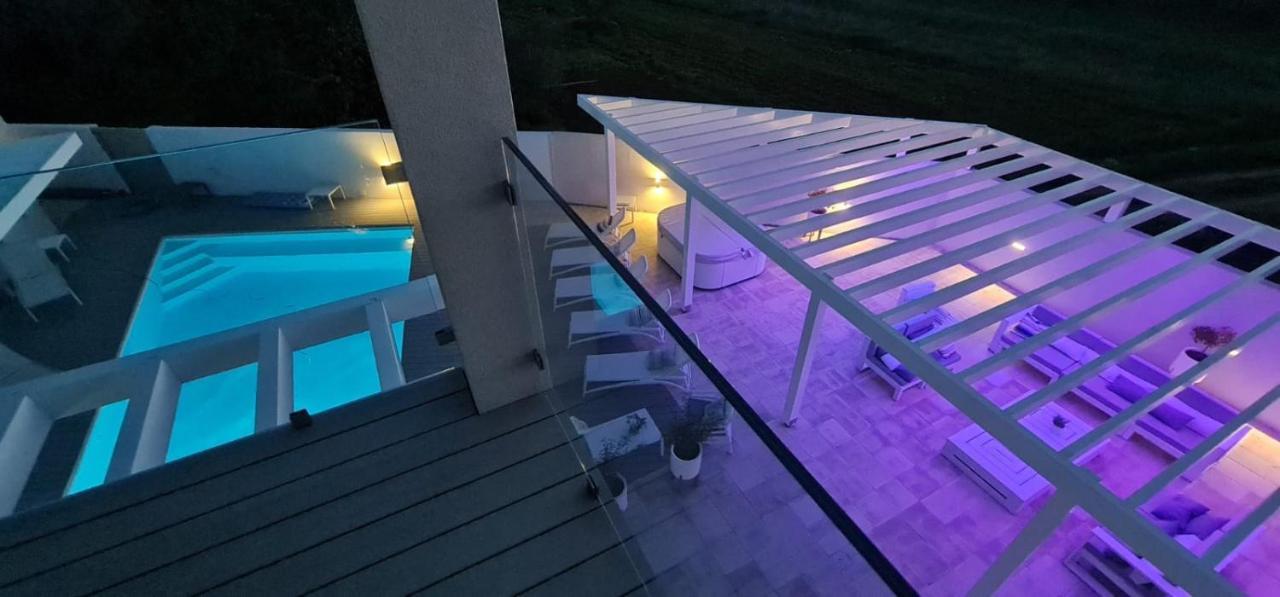 Lalic Gallery Villa 比比涅 外观 照片