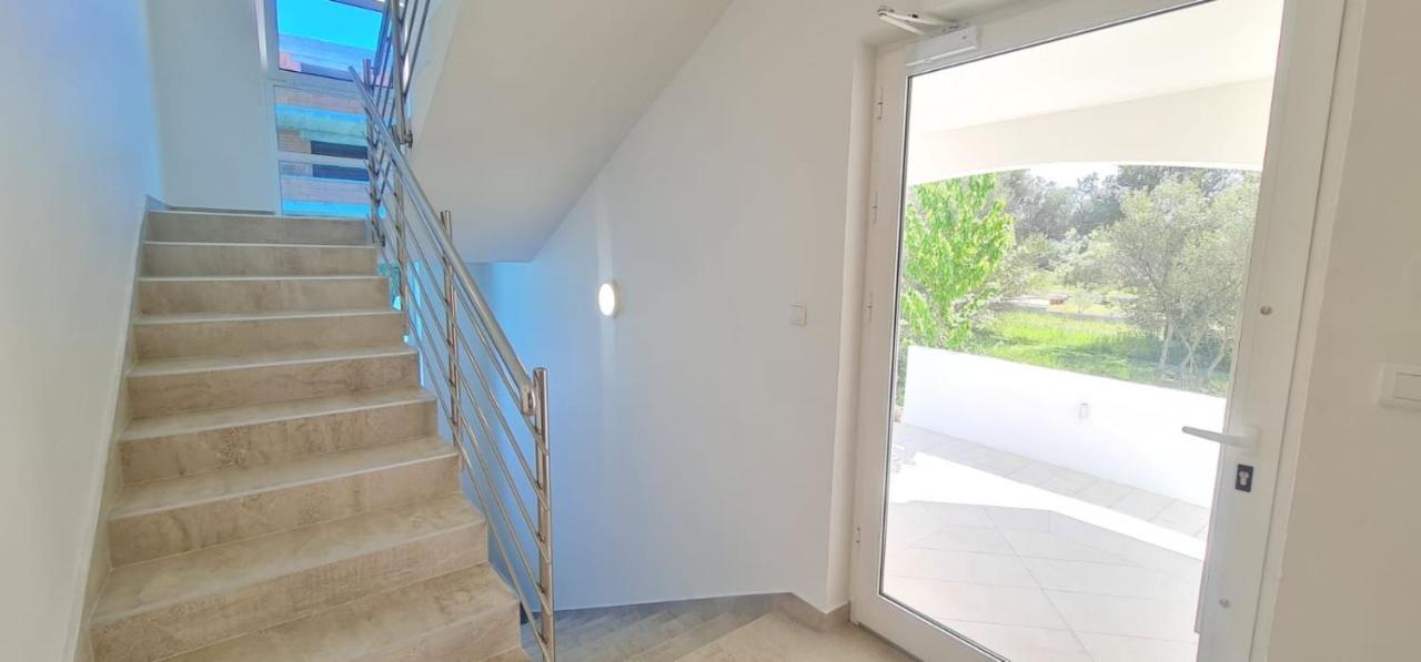 Lalic Gallery Villa 比比涅 外观 照片