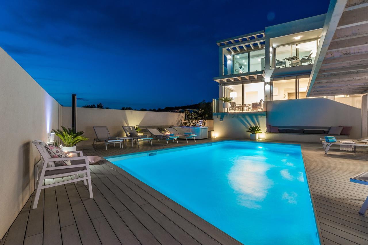 Lalic Gallery Villa 比比涅 外观 照片