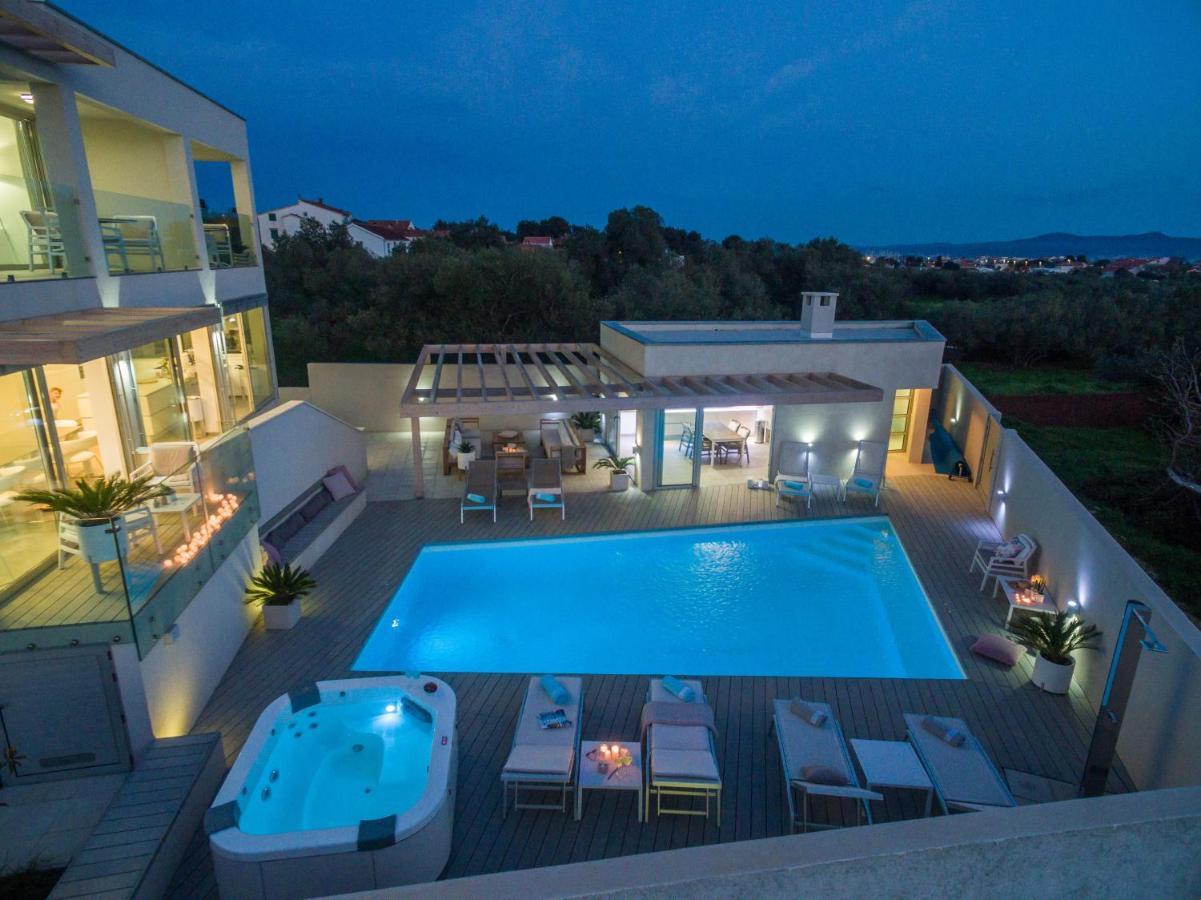 Lalic Gallery Villa 比比涅 外观 照片